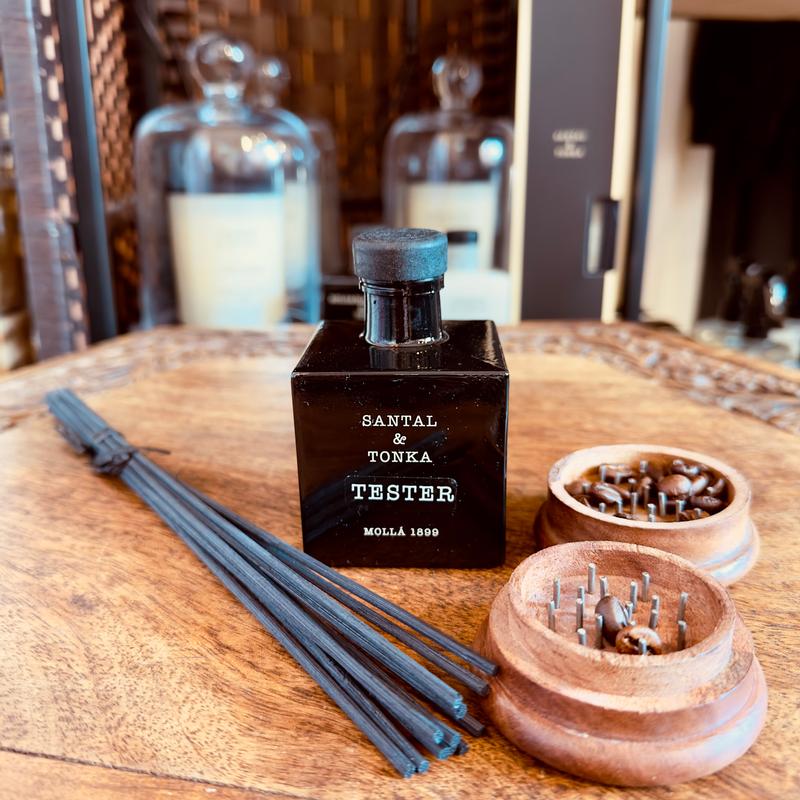 DIFFUSORE CON MIKADO - SANTAL AND TONKA - LINEA BOUTIQUE